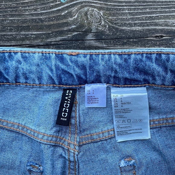 Jeans: H&M Light Blue High Waist Slim Leg Frayed Demin - Picture 10 of 12